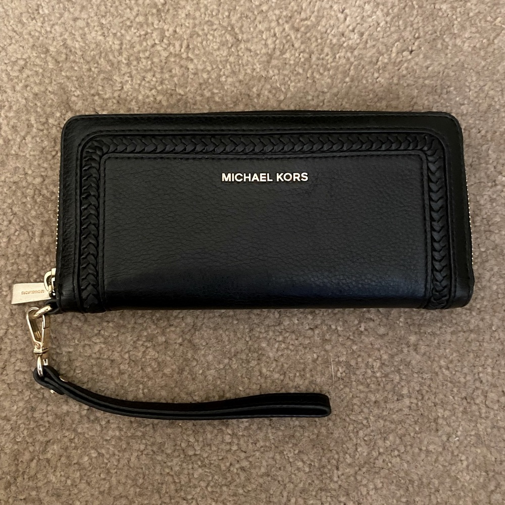 Black Michael Kors Wallet Wristlet